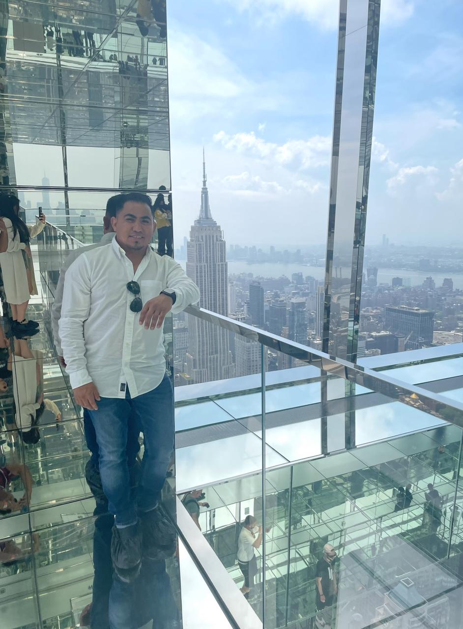 Profile photo 3 of 3