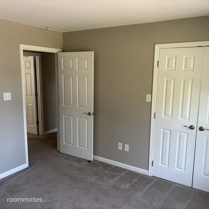 Room for rent in Waynesboro, PA $950, house