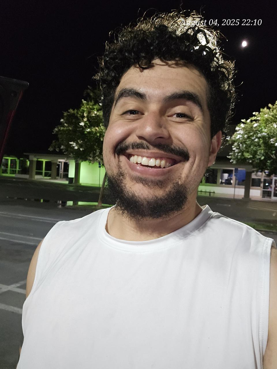 Profile photo 11 of 13