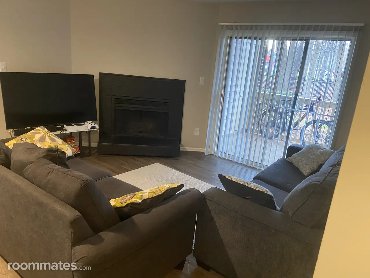 Profile photo 3 of 11