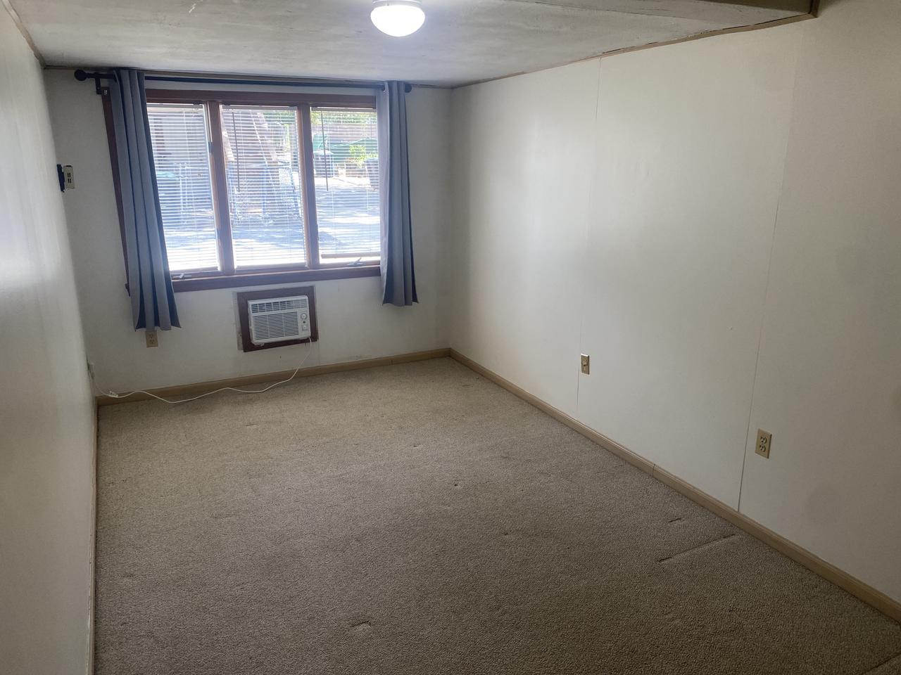 Profile photo 7 of 11