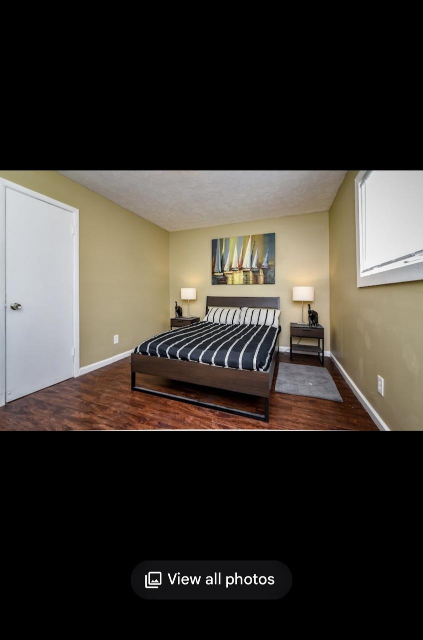 Profile photo 4 of 10