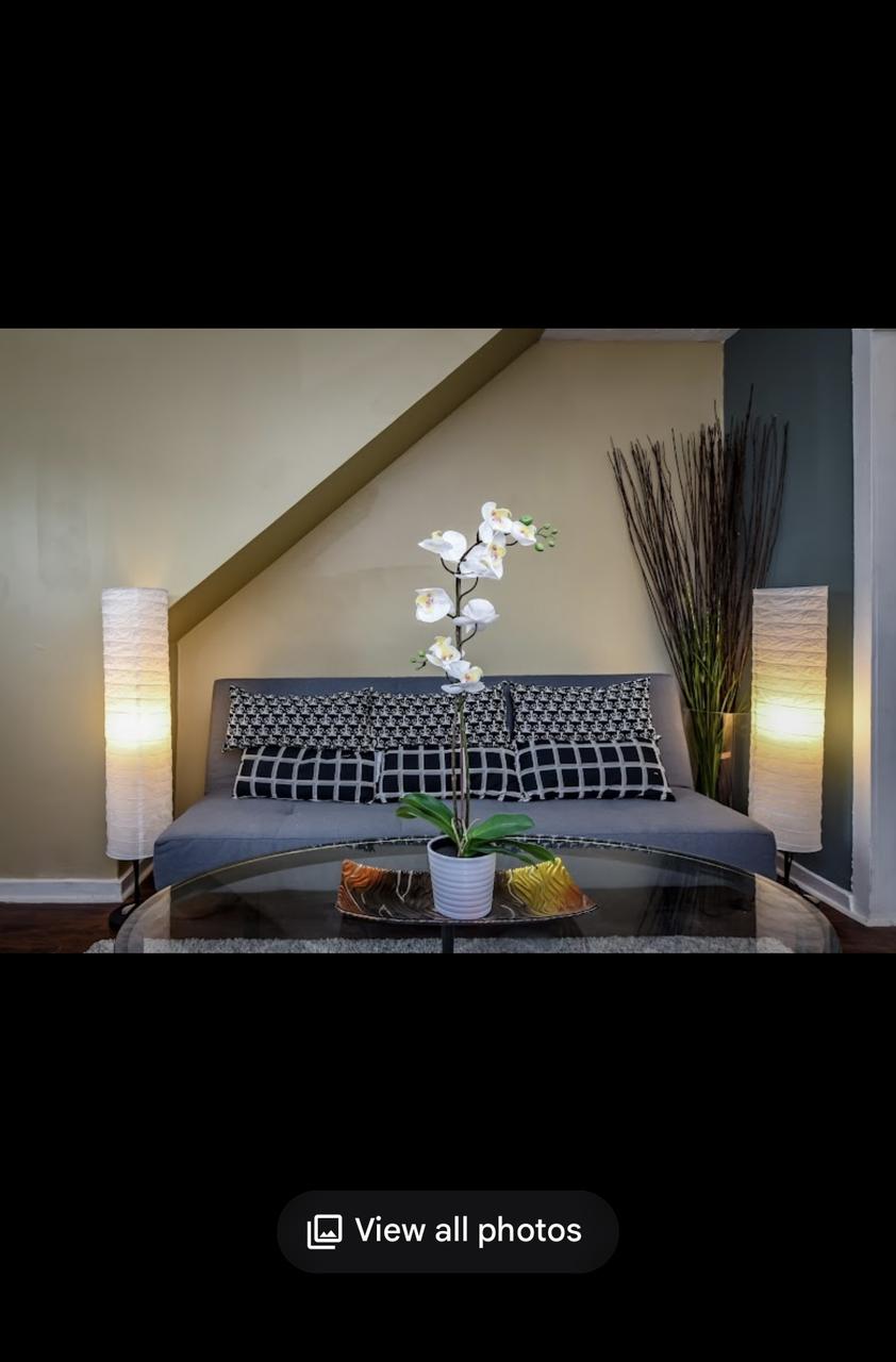 Profile photo 5 of 10