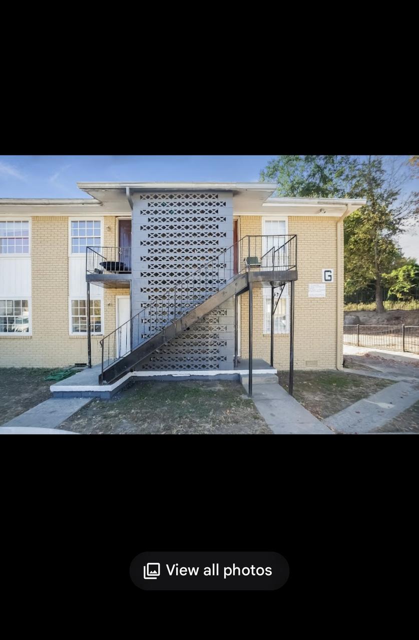 Profile photo 7 of 10