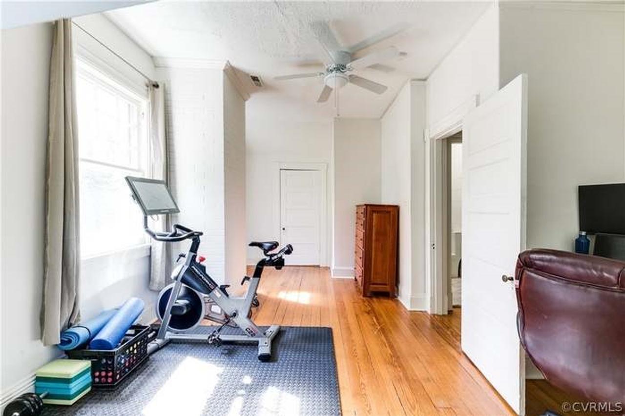 Profile photo 5 of 8