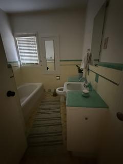 Room for rent in Los Angeles, CA $2000, house
