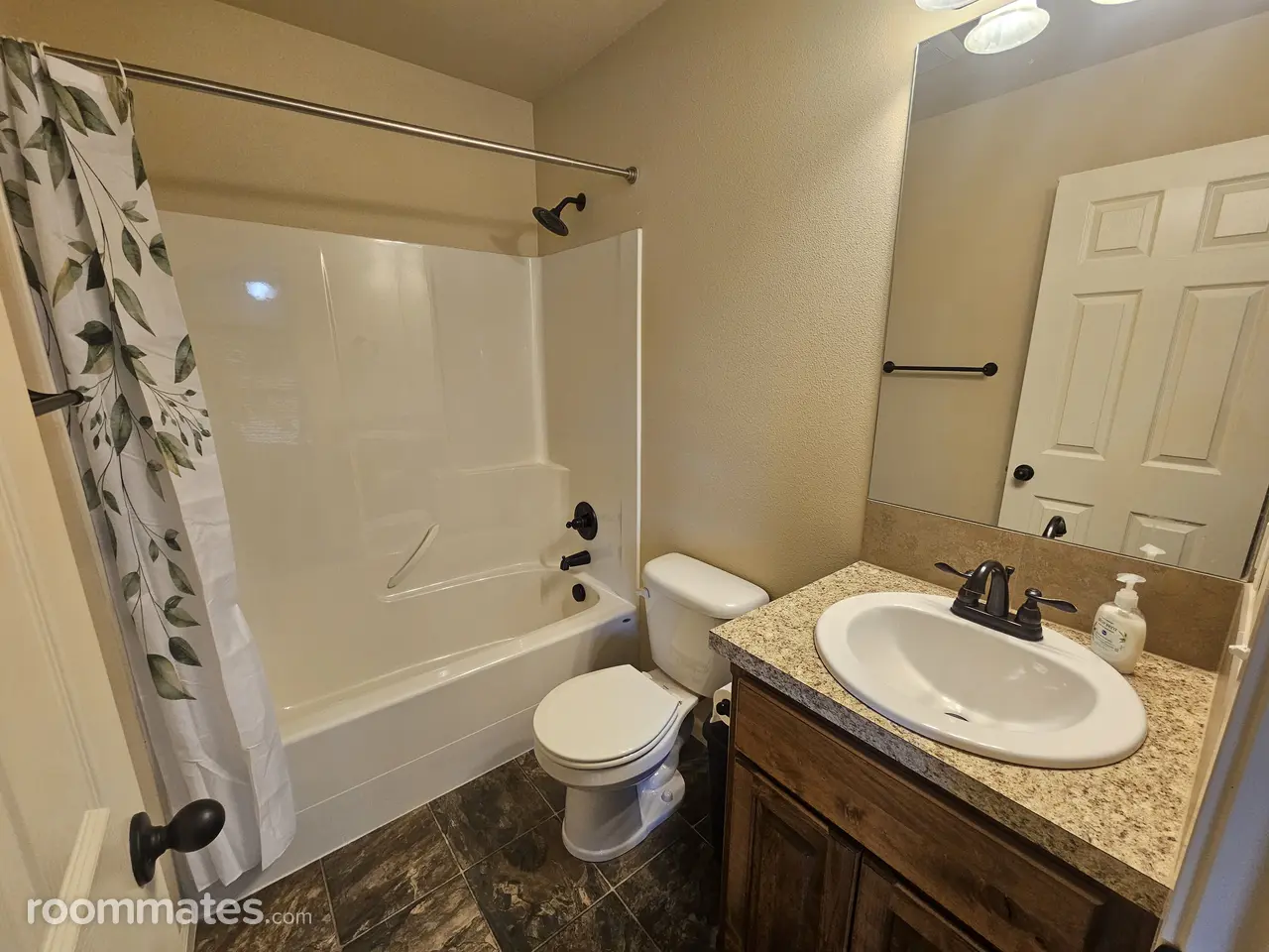 Profile photo 6 of 7