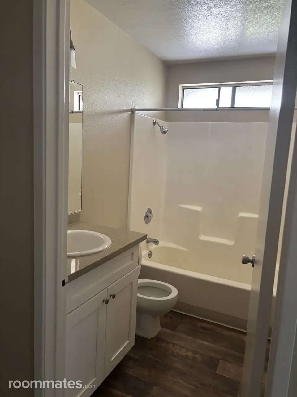 Profile photo 2 of 6