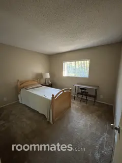 Room for rent in Oceanside, CA $1200, condo