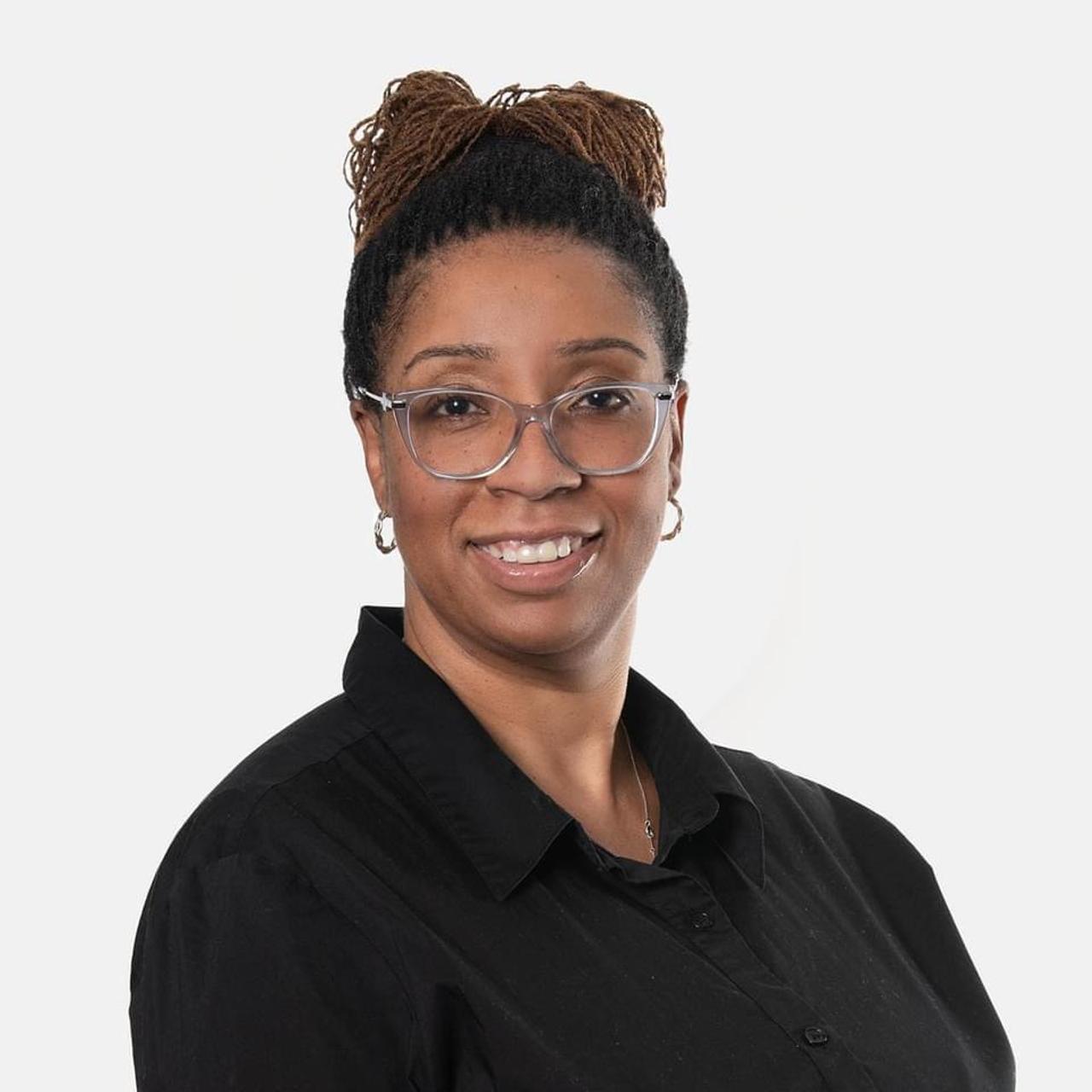 Profile photo 10 of 10