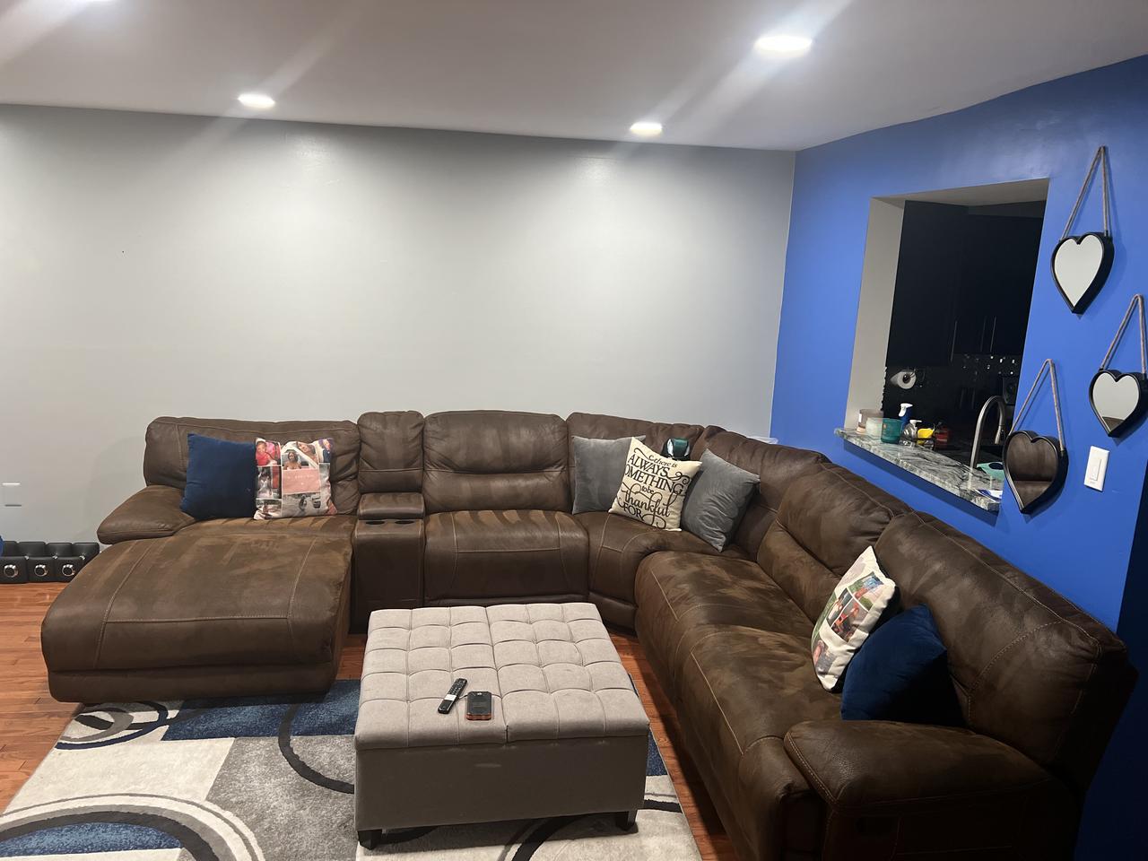 Profile photo 8 of 11