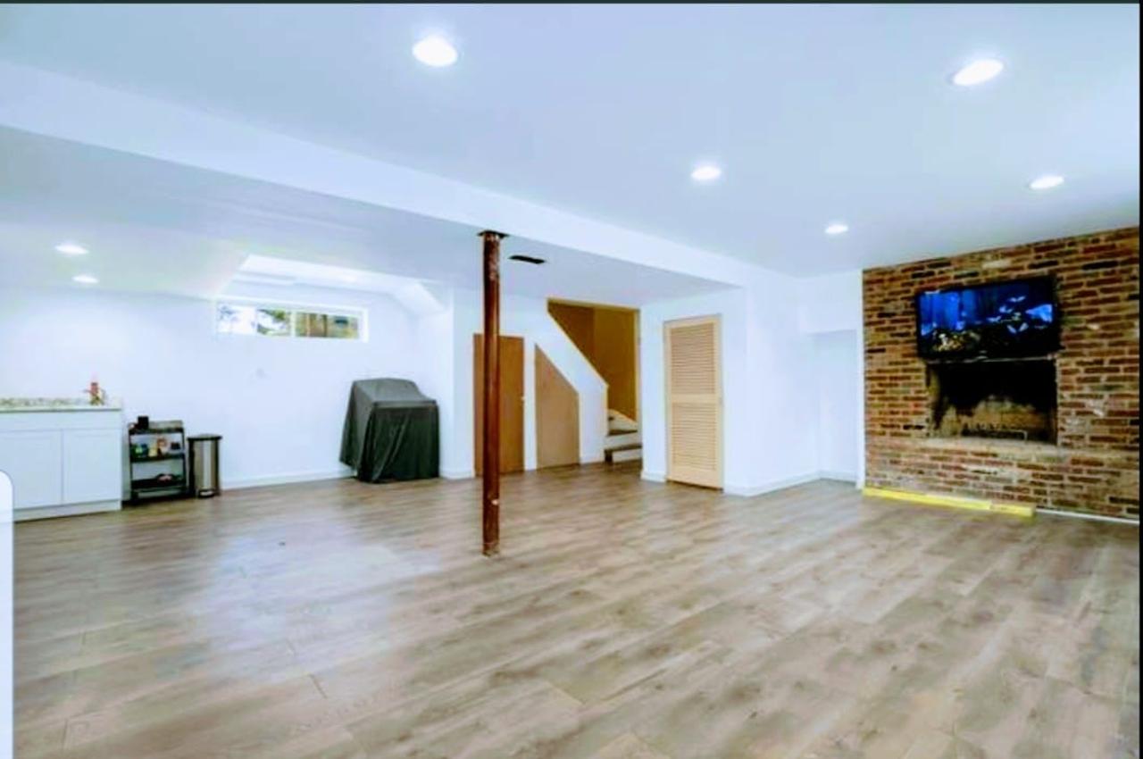 Profile photo 4 of 6