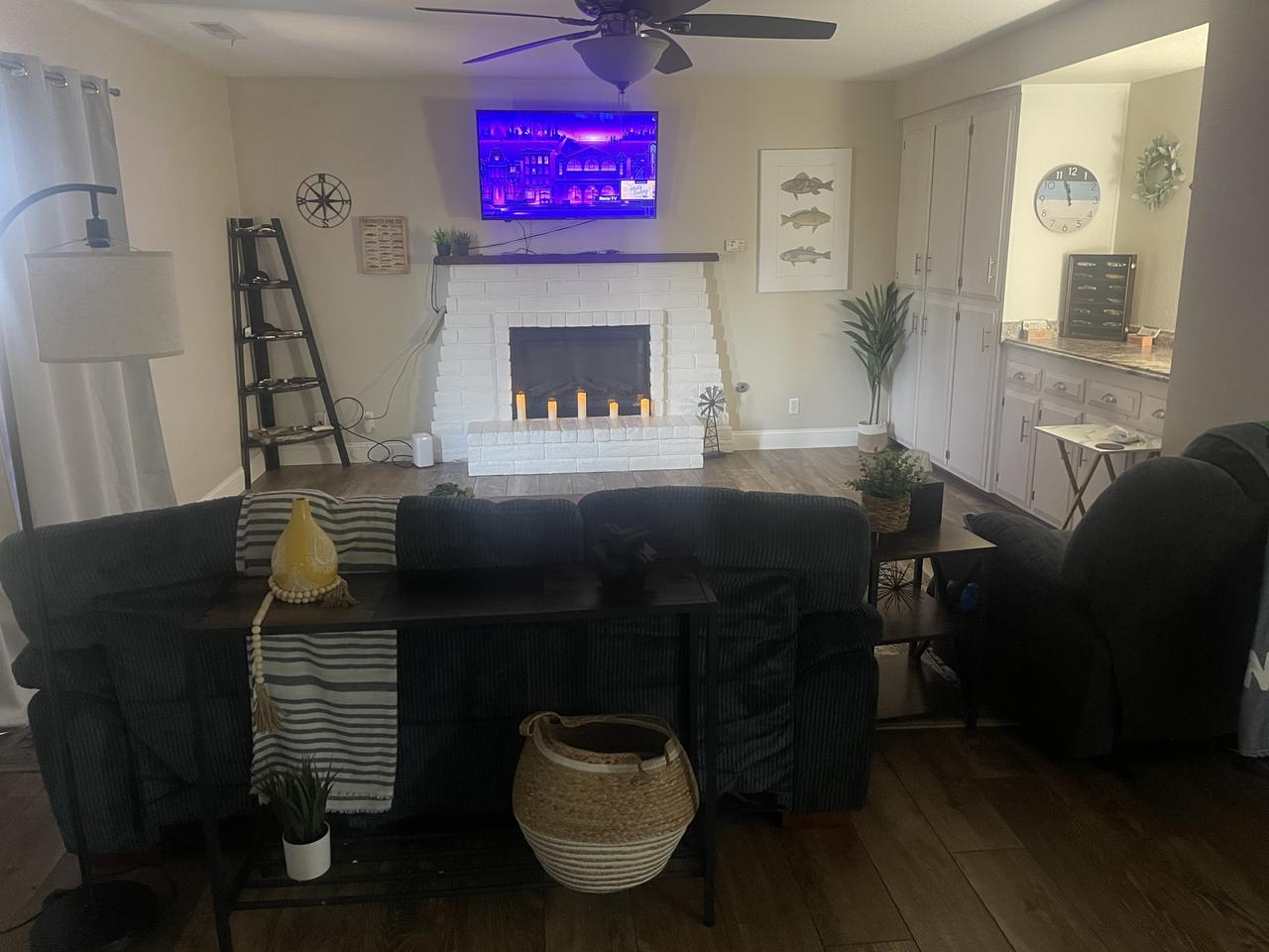 Profile photo 16 of 21