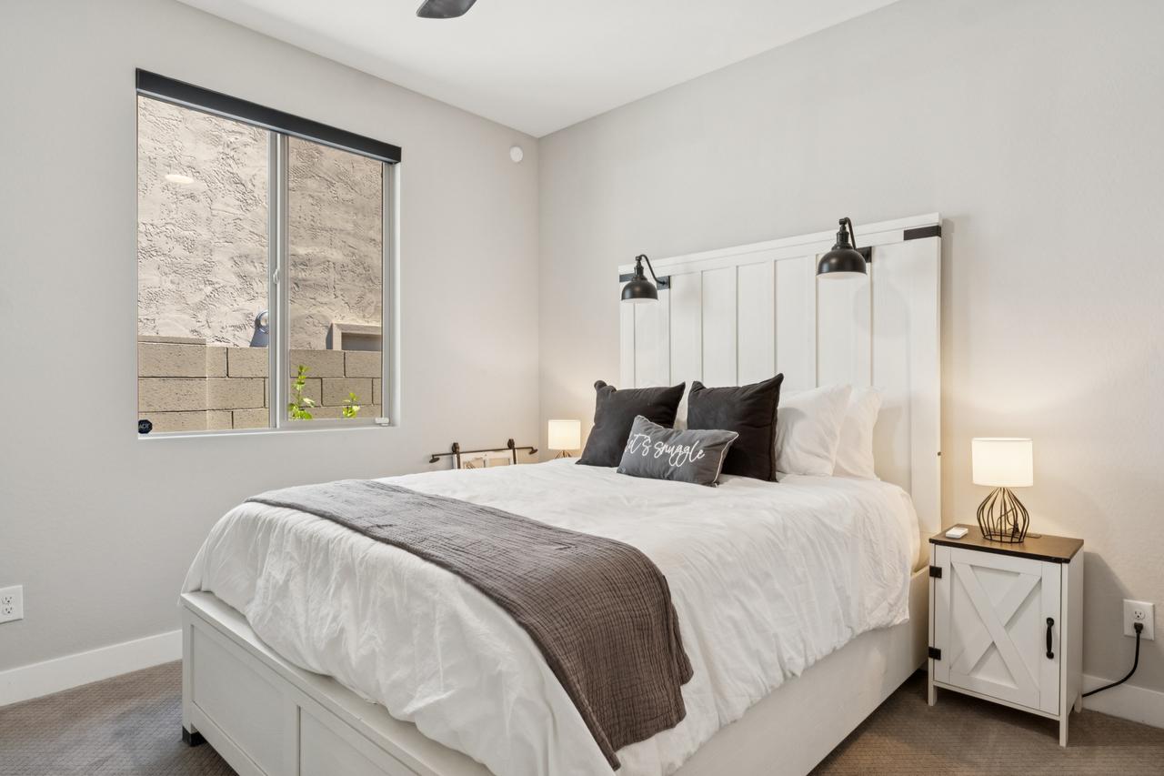 Profile photo 2 of 11