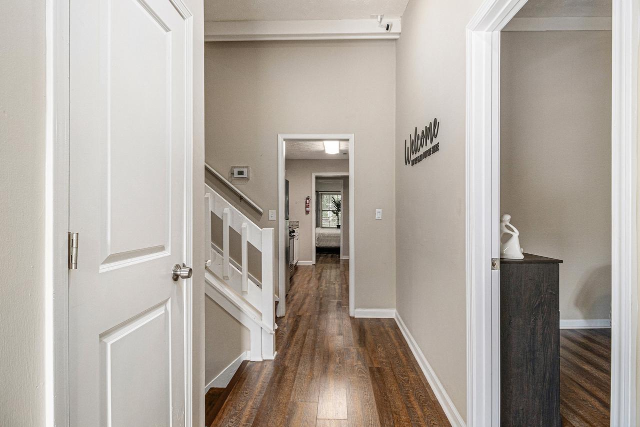 Profile photo 7 of 7