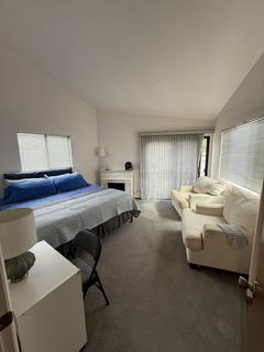 Room for rent in Hayward, CA $1200, house