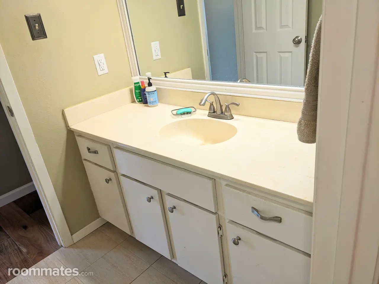 Profile photo 3 of 14