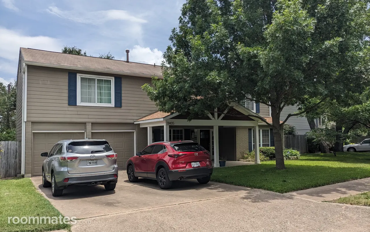 Profile photo 9 of 14