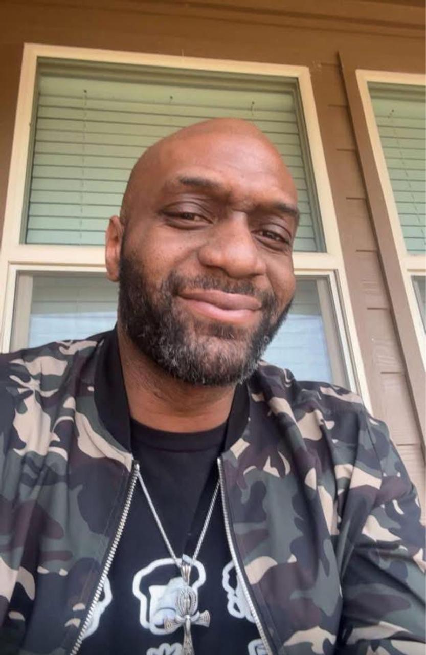 Profile photo 2 of 4