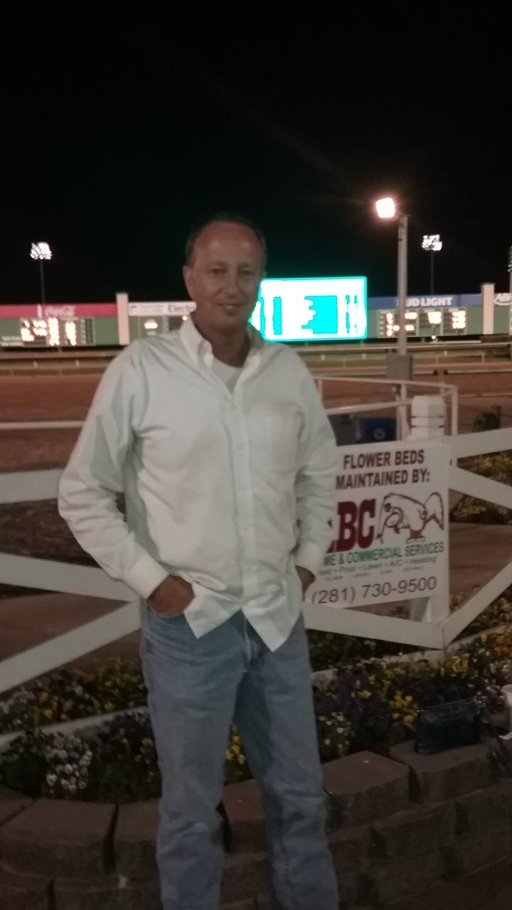 Profile photo 14 of 17