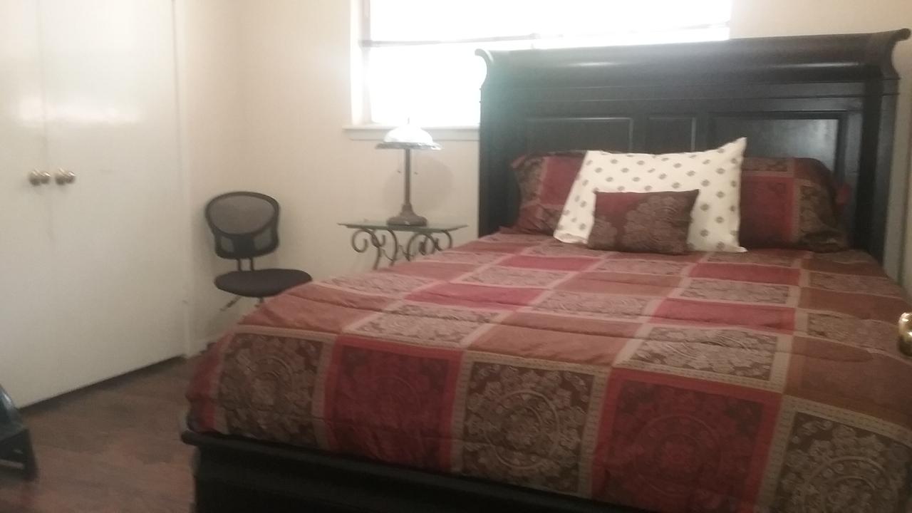 Profile photo 4 of 17