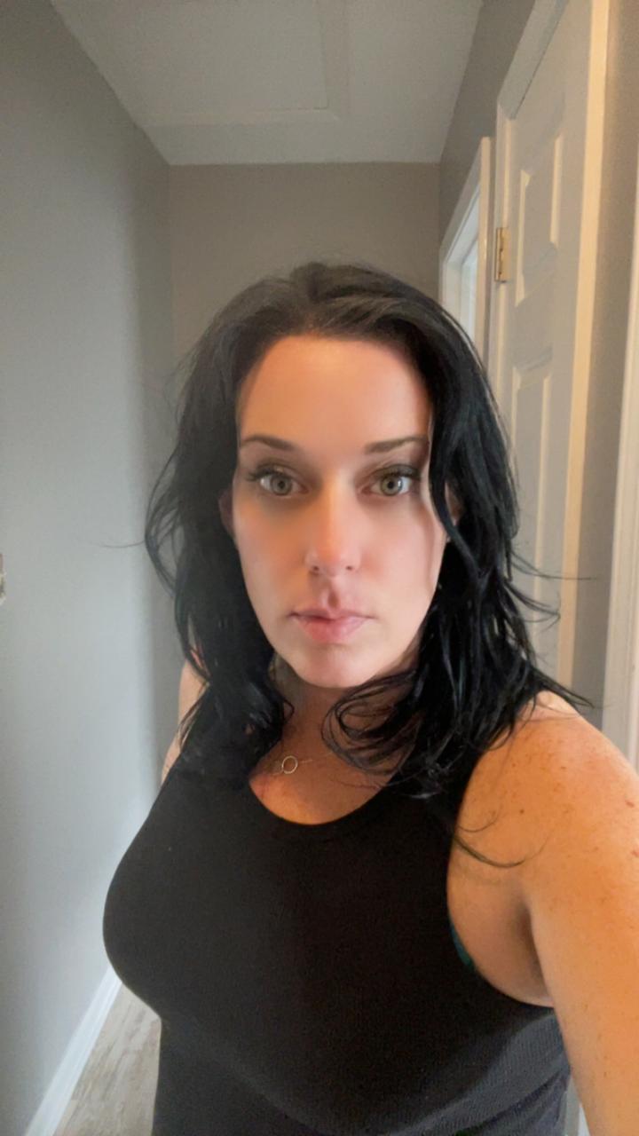 Profile photo 10 of 10