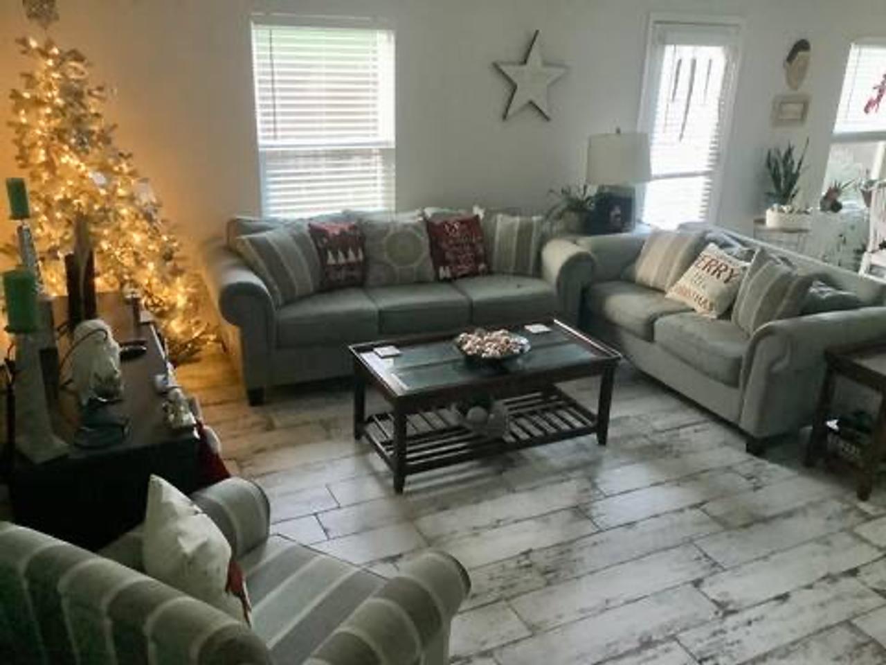 Profile photo 6 of 10