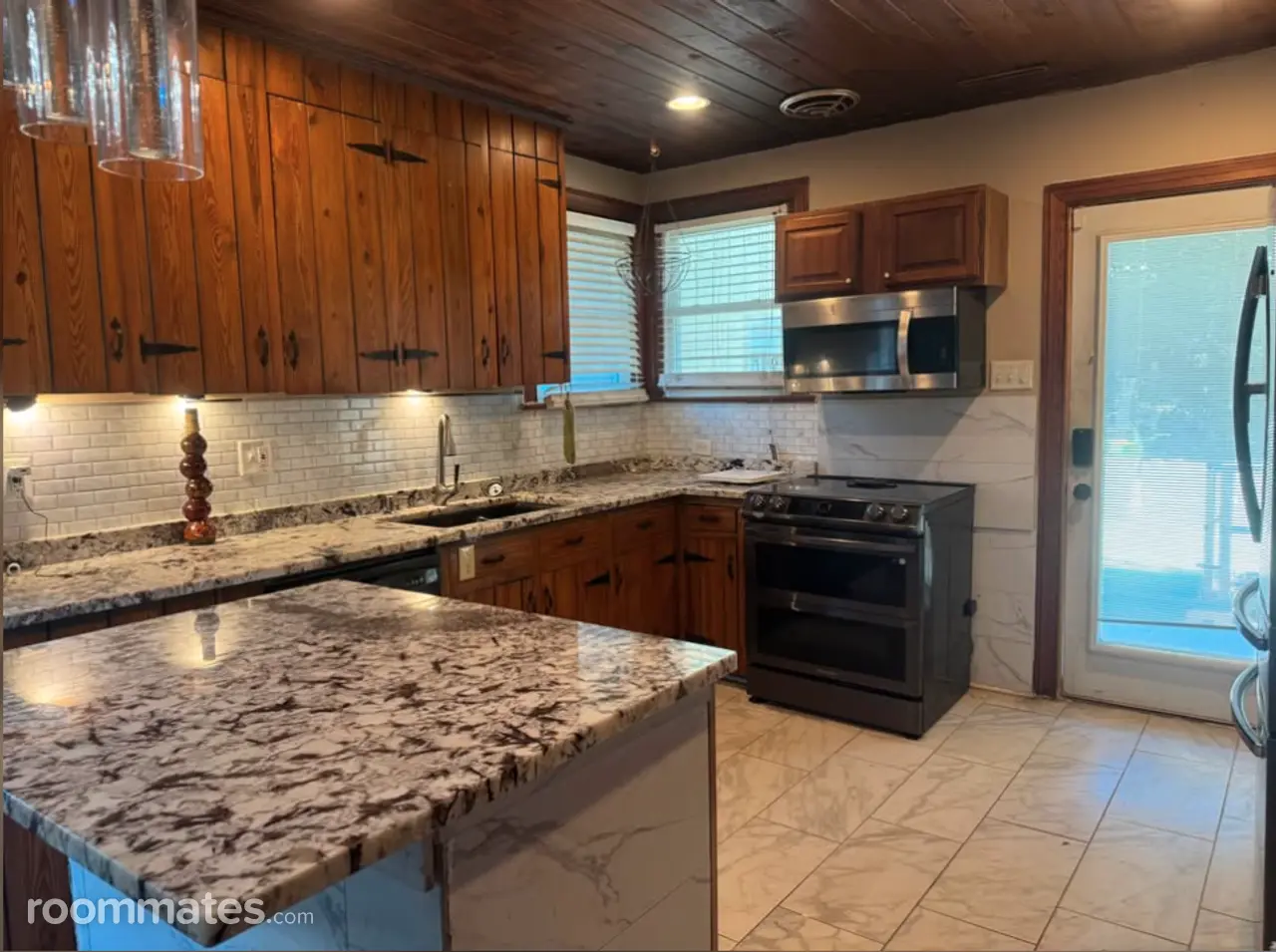 Profile photo 2 of 6