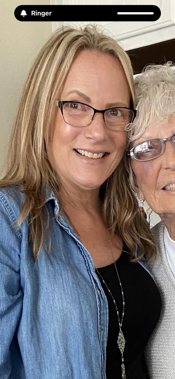 Profile photo 10 of 10