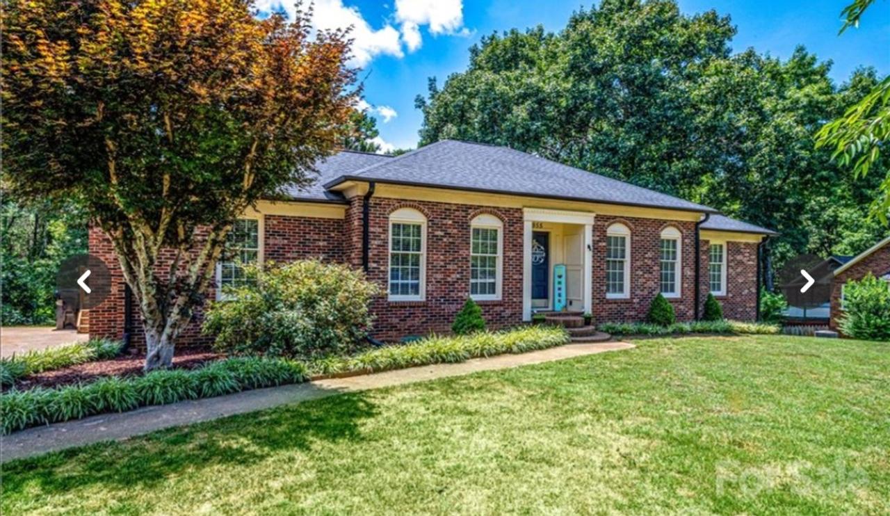 Profile photo 1 of 4