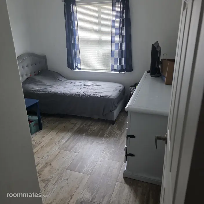 Room for rent in Fallbrook, CA $1000, house