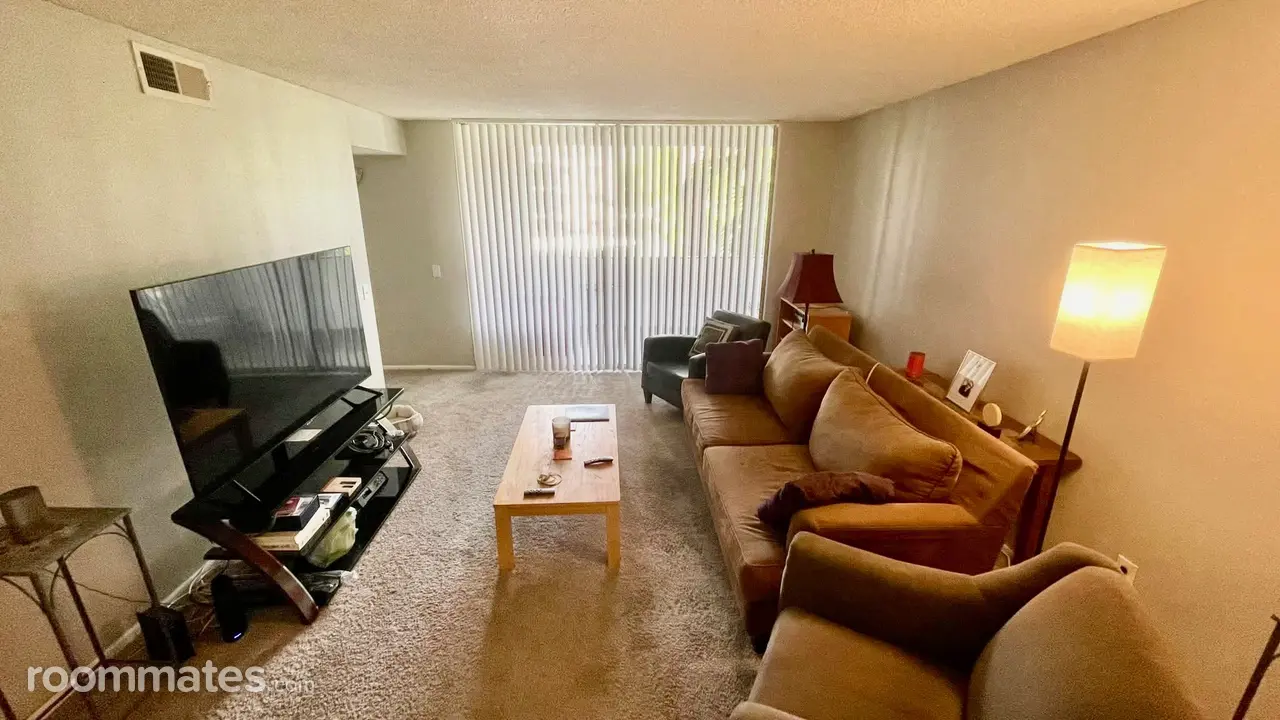 Profile photo 1 of 6