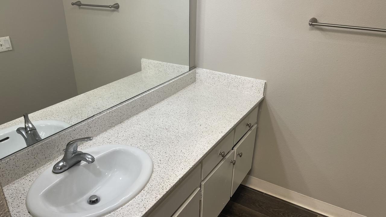 Profile photo 4 of 6