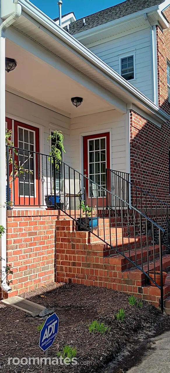 Profile photo 5 of 11