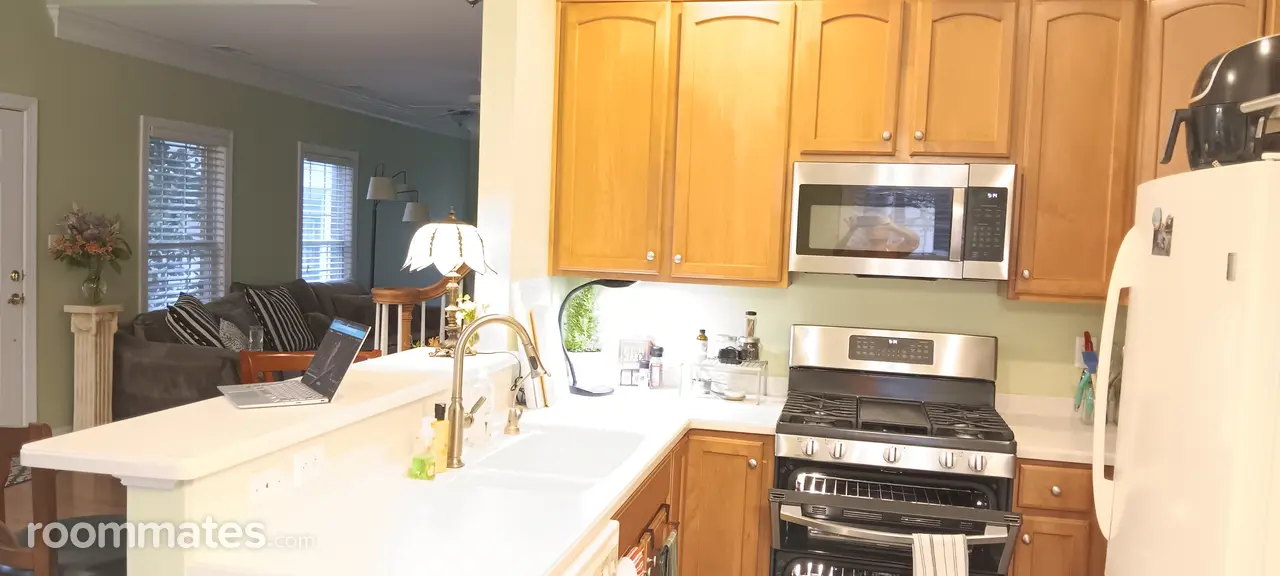 Profile photo 8 of 11