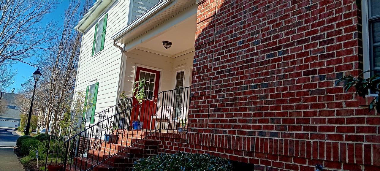 Profile photo 11 of 11