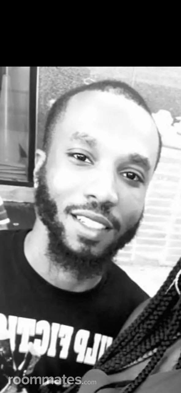 Profile photo 1 of 1