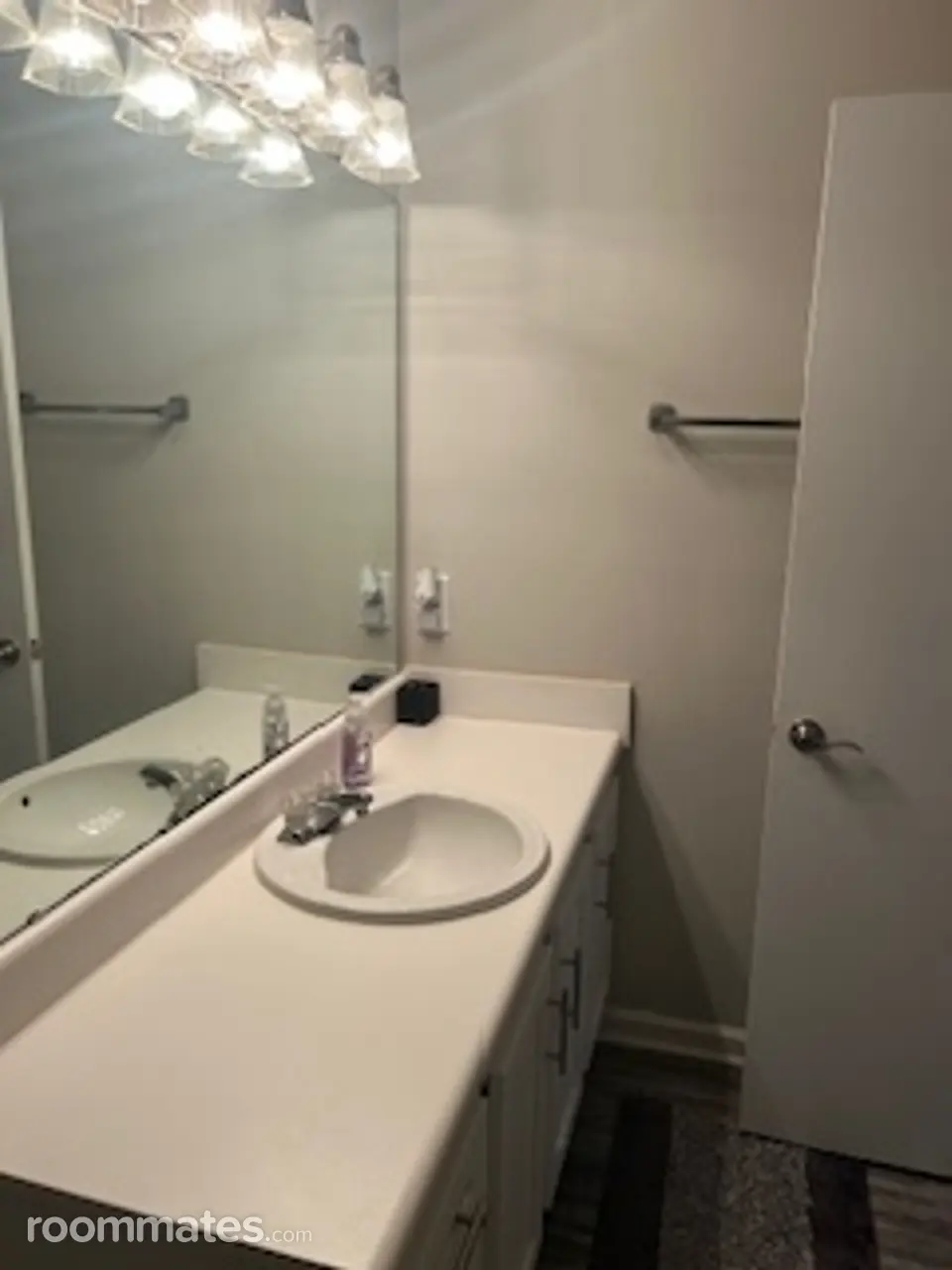 Profile photo 4 of 9