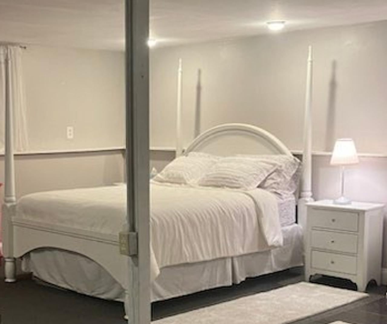 Profile photo 1 of 2