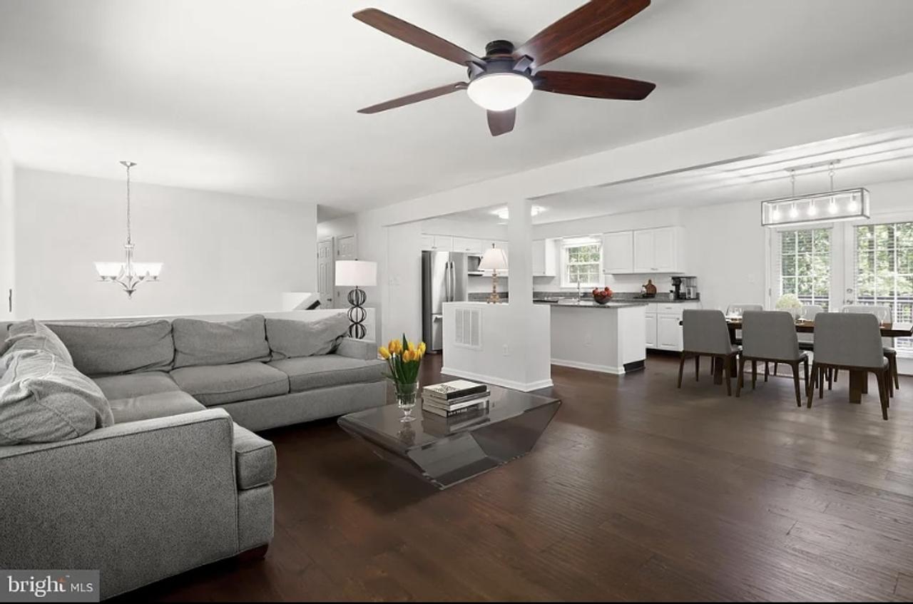 Profile photo 7 of 11