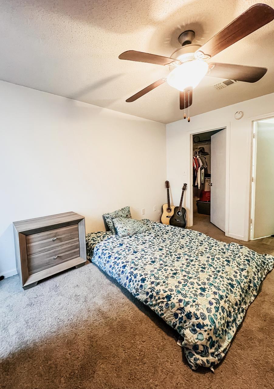 Profile photo 1 of 7