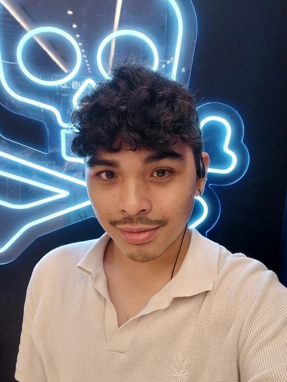 Profile photo 1 of 1