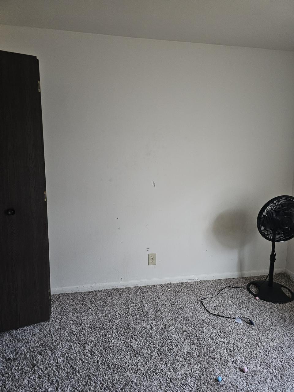 Profile photo 1 of 4