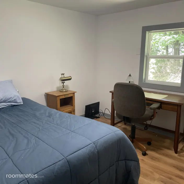 Room for rent in South Bend, IN $840, house