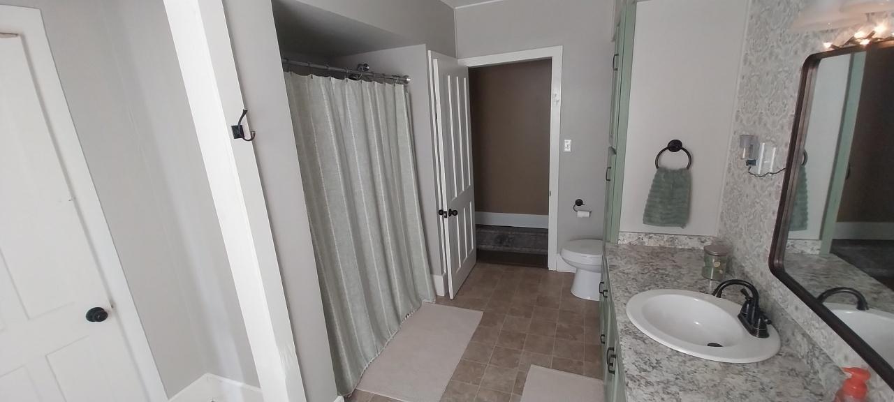 Profile photo 5 of 6