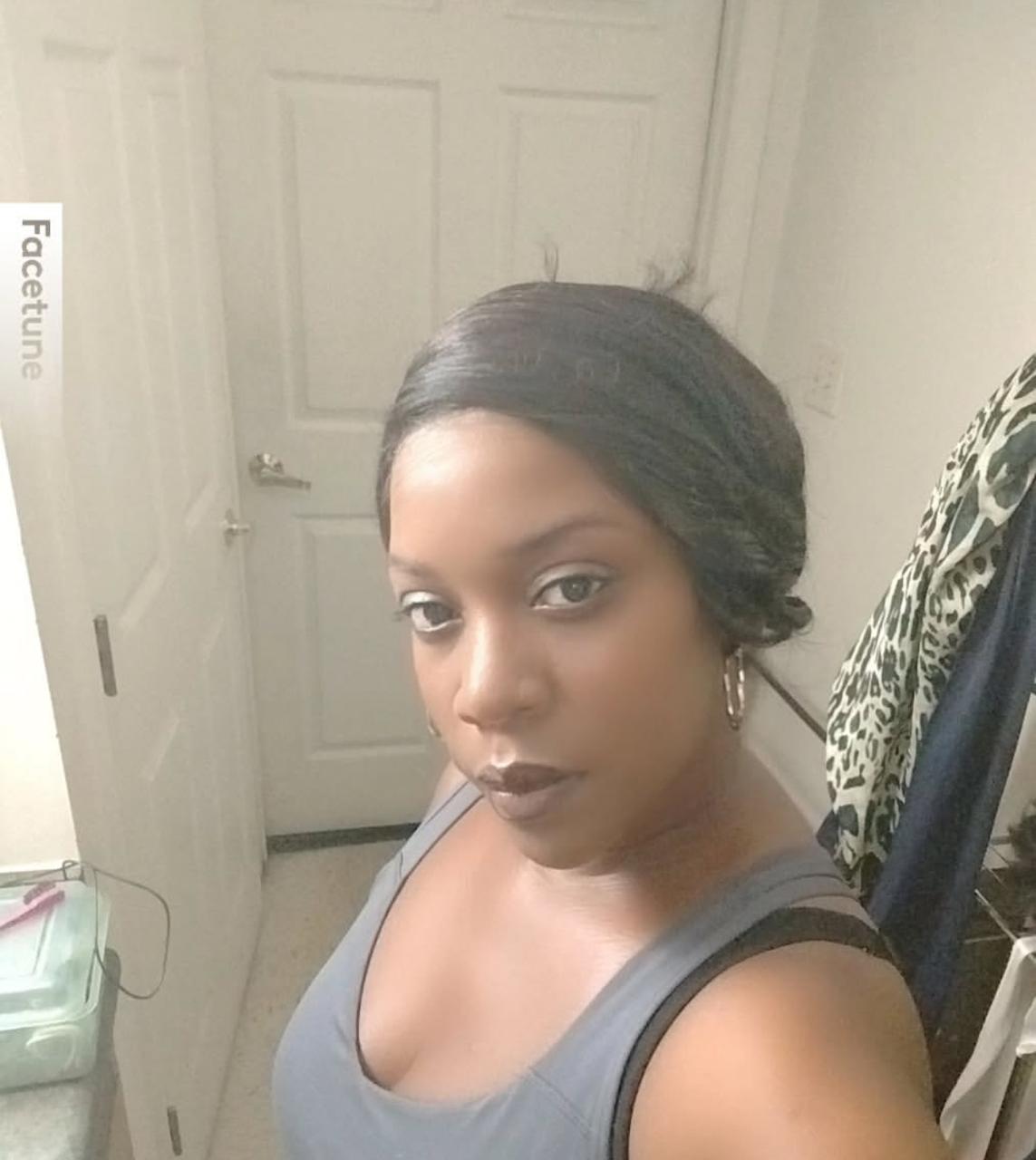 Profile photo 11 of 12