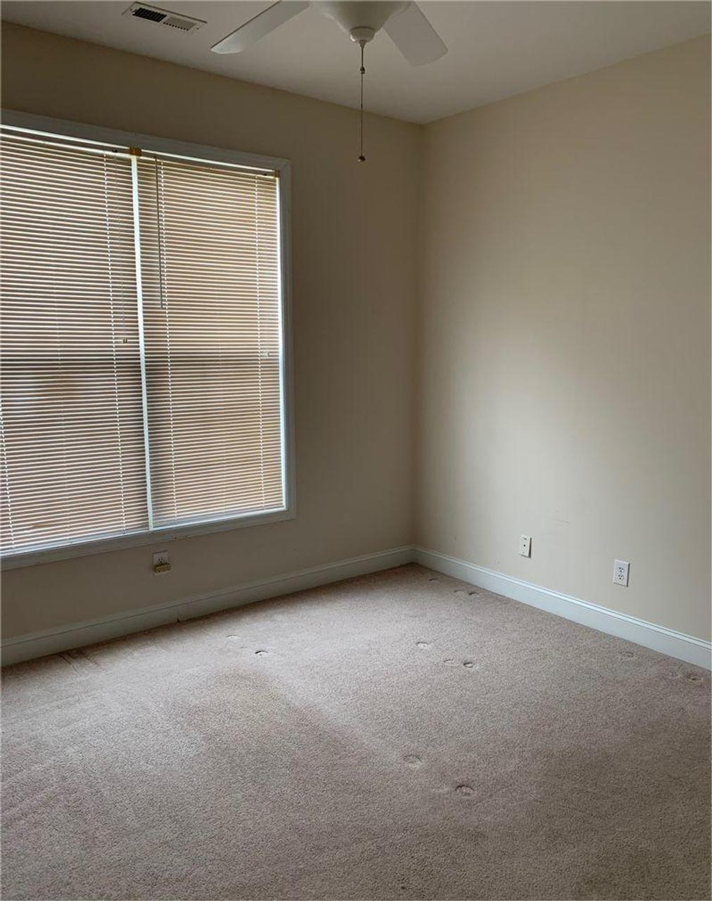 Profile photo 3 of 12