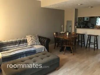 Room for rent in Bloomington, IN $625, townhouse