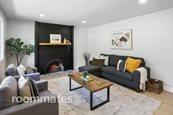 Room for rent in Sandy, UT $850, house