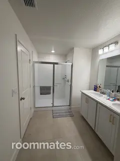 Room for rent in Kissimmee, FL $1200, house